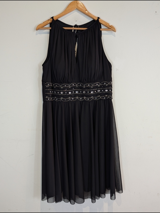 Jessica Howard Dresses & Skirts - Jessica Howard Black Beaded Evening Dress, Size 14